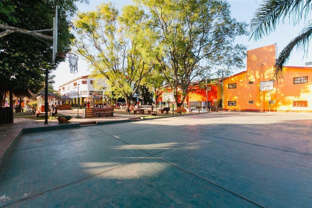 Hotel Turin Villa Carlos Paz Bagian luar foto